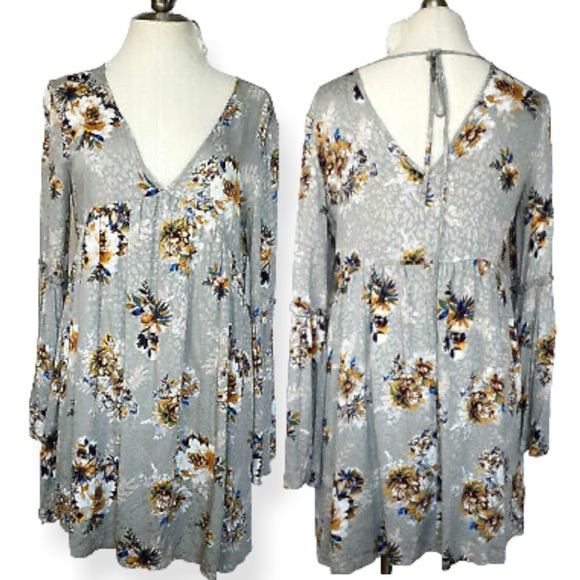 Altar'd State Dresses & Skirts - NWT Altar’d State Tunic Top Bell Sleeve Flowy Rodeo Nashville Floral Size Medium